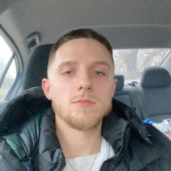 Meet your Posher, Kyle - Picture 1 of 1